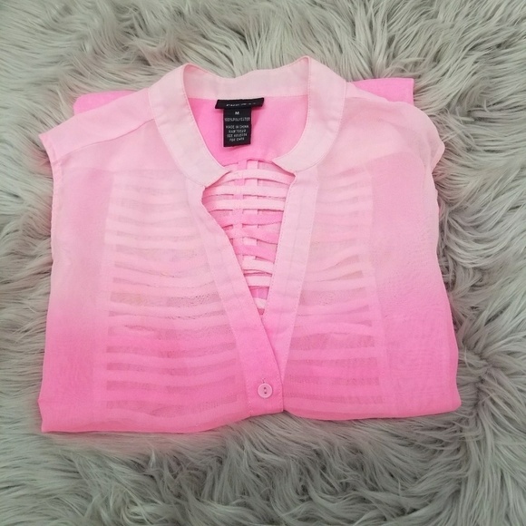 RUE21 WOMAN TANK SZ.MEDIUM - Picture 3 of 3